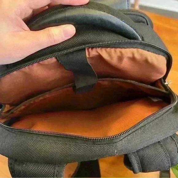 WENGER black backpack.Unisex. Durable. Essential for work, study and  travel. - Picture 5 of 16